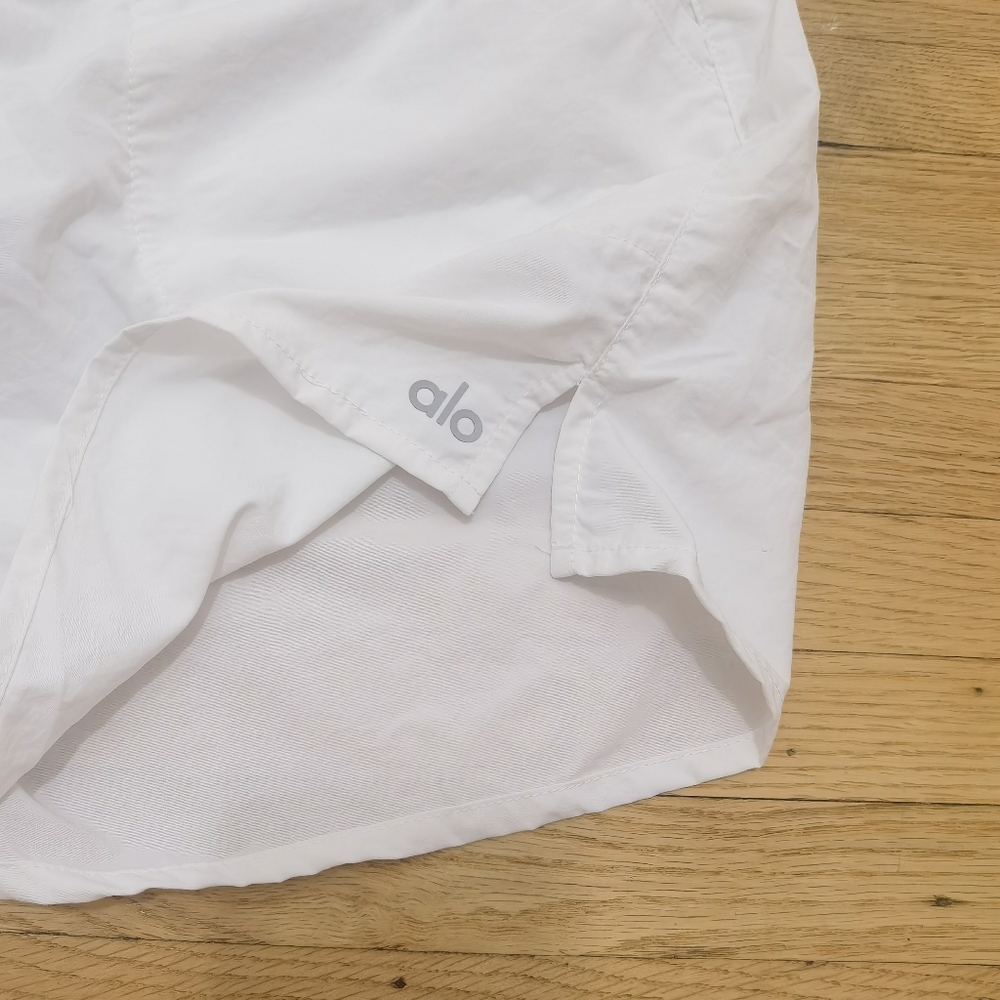 ALO YOGA Alumni Shorts White - Picture 6 of 8